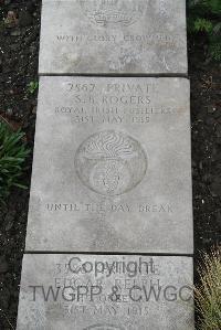 Boulogne Eastern Cemetery - Rogers, Samuel Bertie