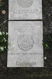 Boulogne Eastern Cemetery - Rossiter, W