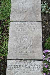 Boulogne Eastern Cemetery - Routh, Harold