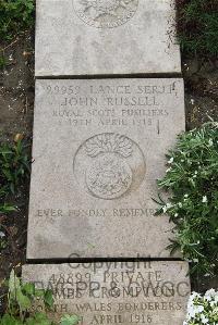 Boulogne Eastern Cemetery - Russell, John