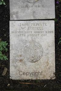 Boulogne Eastern Cemetery - Russell, W