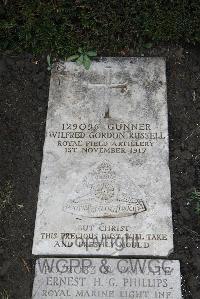 Boulogne Eastern Cemetery - Russell, Wilfred Gordon