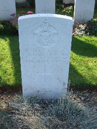 Boulogne Eastern Cemetery - Shannon, Colin McTaggart
