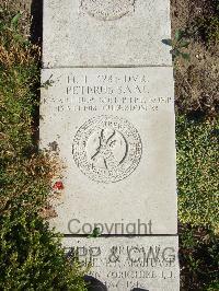 Boulogne Eastern Cemetery - Saal, Peterus