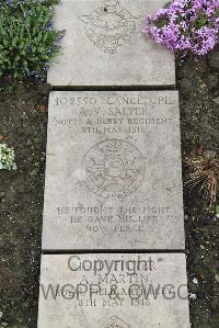 Boulogne Eastern Cemetery - Salter, A V