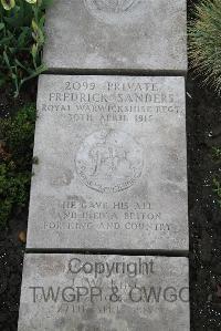 Boulogne Eastern Cemetery - Sanders, Fredrick