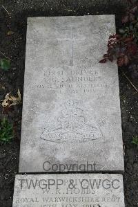 Boulogne Eastern Cemetery - Saunders, A G