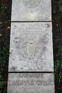 Boulogne Eastern Cemetery - Saunders, J J