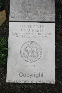 Boulogne Eastern Cemetery - Saunders, John