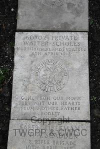 Boulogne Eastern Cemetery - Scholes, Walter