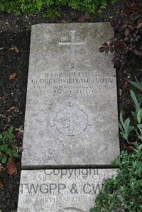 Boulogne Eastern Cemetery - Scott, George William