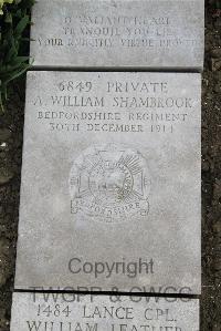 Boulogne Eastern Cemetery - Shambrook, A. William