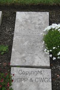 Boulogne Eastern Cemetery - Shaw, J A