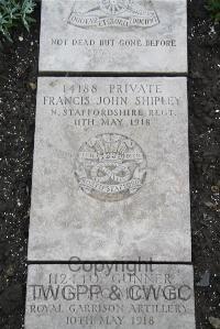 Boulogne Eastern Cemetery - Shipley, Francis John