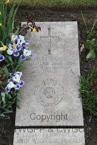 Boulogne Eastern Cemetery - Simpson, Thomas