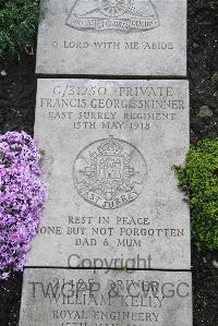 Boulogne Eastern Cemetery - Skinner, Francis George