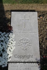 Boulogne Eastern Cemetery - Slavin, Patrick John