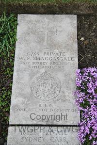 Boulogne Eastern Cemetery - Smaggasgale, W F