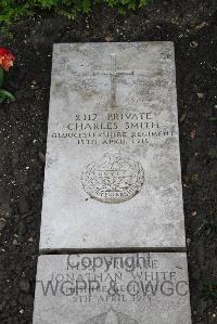 Boulogne Eastern Cemetery - Smith, Charles