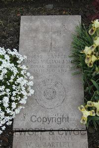 Boulogne Eastern Cemetery - Smith, Francis William John