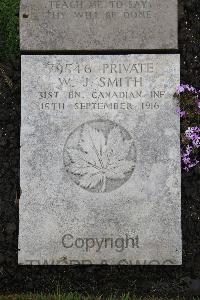 Boulogne Eastern Cemetery - Smith, W J