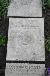 Boulogne Eastern Cemetery - Smith, W