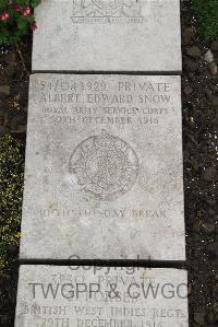 Boulogne Eastern Cemetery - Snow, Albert Edward