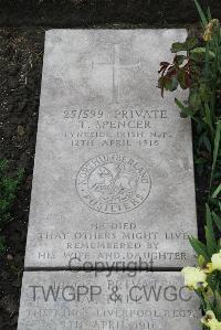 Boulogne Eastern Cemetery - Spencer, T
