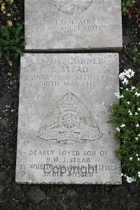 Boulogne Eastern Cemetery - Stead, Robert
