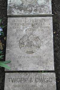 Boulogne Eastern Cemetery - Steele, Ernest