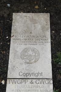 Boulogne Eastern Cemetery - Stewart, James Cooper