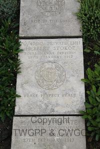 Boulogne Eastern Cemetery - Stokoe, Herbert