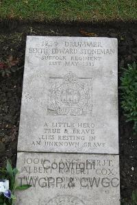 Boulogne Eastern Cemetery - Stoneman, Bertie Edward