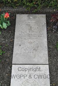 Boulogne Eastern Cemetery - Strachan, Alexander