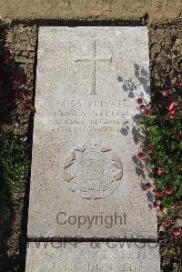 Boulogne Eastern Cemetery - Strong, James