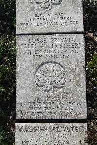 Boulogne Eastern Cemetery - Struthers, John Alexander