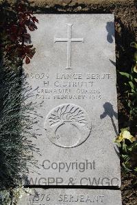 Boulogne Eastern Cemetery - Strutt, H C
