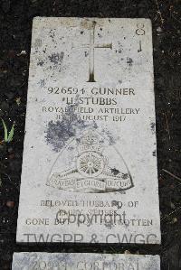 Boulogne Eastern Cemetery - Stubbs, Harry