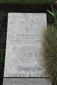Boulogne Eastern Cemetery - Sullivan, S