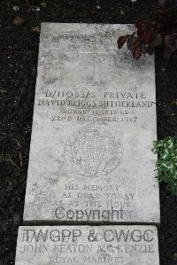 Boulogne Eastern Cemetery - Sutherland, David Briggs