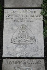 Boulogne Eastern Cemetery - Sutherland, J G A