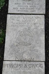 Boulogne Eastern Cemetery - Sutton, William