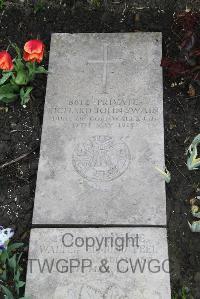 Boulogne Eastern Cemetery - Swain, Richard John