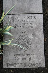 Boulogne Eastern Cemetery - Swallow, B