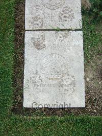 Boulogne Eastern Cemetery - Swanton, Henry Theodore