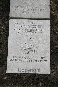 Boulogne Eastern Cemetery - Sweeney, Luke