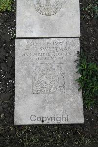 Boulogne Eastern Cemetery - Sweetman, W T