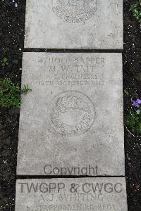 Boulogne Eastern Cemetery - Tait, Mitchell Welby