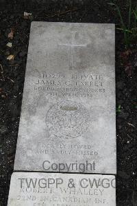Boulogne Eastern Cemetery - Tarbet, James C.