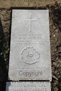 Boulogne Eastern Cemetery - Tatt, Harry